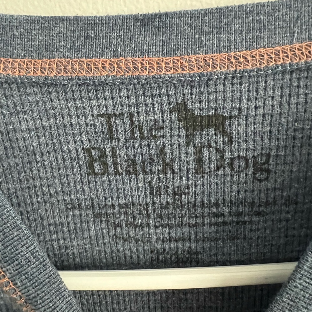The Black Dog Tavern Marthas Vineyard Boys Blue Waffle Thermal Shirt Size L - Picture 3 of 4